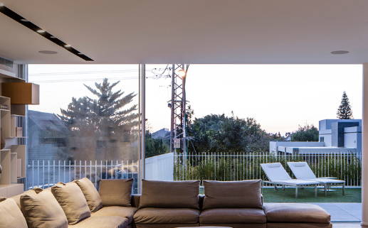 2025年农历四月十七搬家是否是黄道吉日 乔迁搬家适合吗？