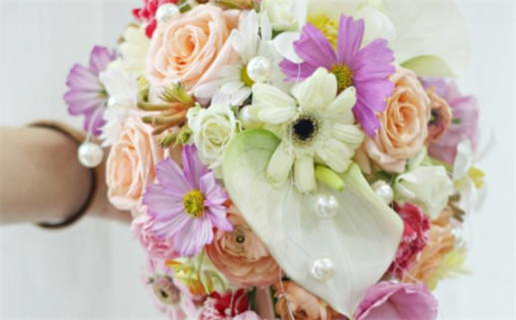 2025年05月11日领证有问题吗？ 登记领证是否是好日子？