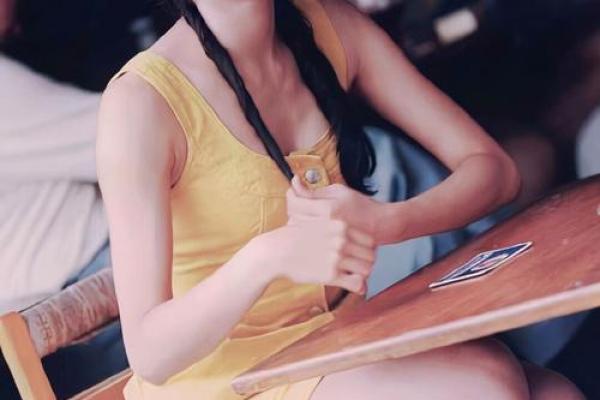 黎姿命理揭秘：暗藏玄机的八字，如何避开命运的误区