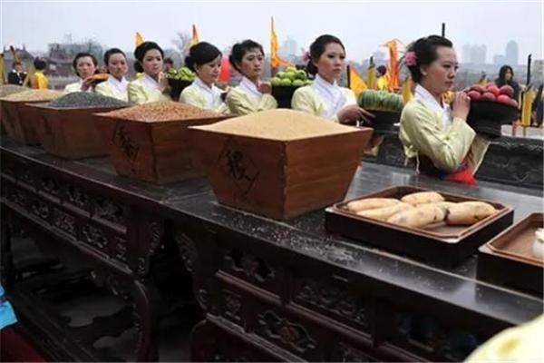 朝鲜节日中的文化传承与现代应用