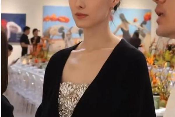 梁洛施八字命理:如何解锁她命运密码,暗藏玄机不为人知 梁洛施八字命理:如何解锁她命运密码,暗藏玄机不为人知