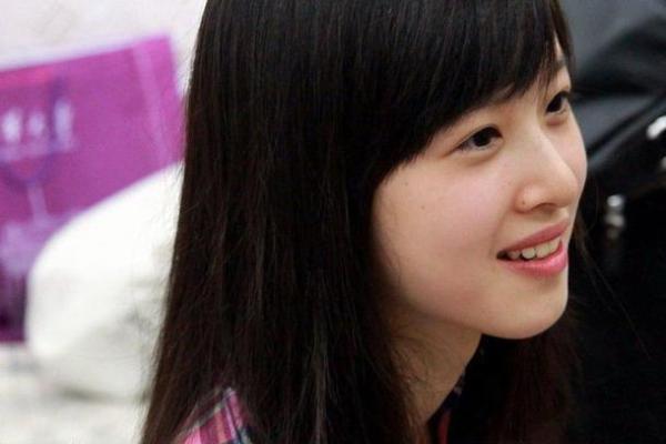 奶茶妹妹命理大揭秘:命运的转折点,如何改变未来 奶茶妹妹命理大揭秘:命运的转折点,如何改变未来